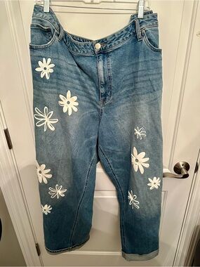 Arula Plus Size Daisy Print Wide Leg Jeans- Size 24W